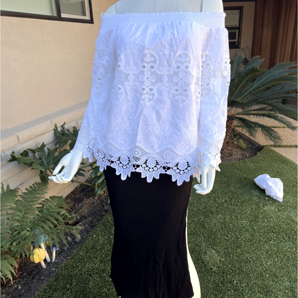 Embroidery White off the shoulder long sleeve top